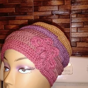 Cranberry Crisp slouchy hat leaf accent